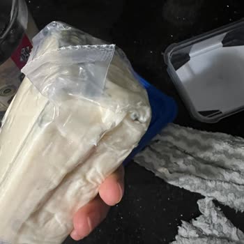 BİM'deki Binvezir Marka Peynir Küfü