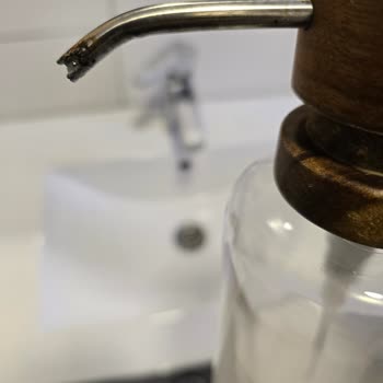 Zara Home Paslanan Çelikten Üretilmiş Sabunluk Satıyor