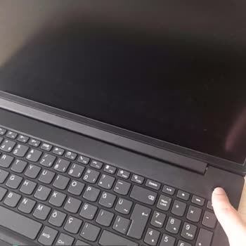 Lenovo V15 G3 Ekran Gelmiyor