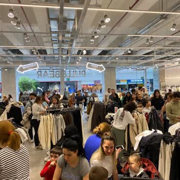 Ankamall Pull & Bear'da Kuyruk Sorunu Ve Yetersiz Hizmet