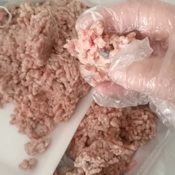 Happy Center Küflenmiş Kıyma Satılıyor