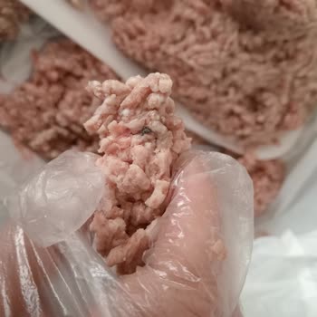 Happy Center Küflenmiş Kıyma Satılıyor