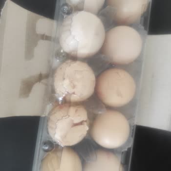 Şok Market Kırık Getirdiği Yumurta İçin Kurye Göndermiyormuş