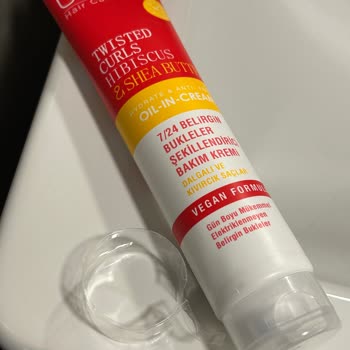 Urban Care Twisted Curls Bakım Kremi İçerisinden Yabancı Madde Çıktı.