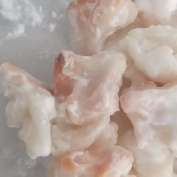 Yerinden Doğal Al Cam Parçası Çıktı Mantıdan!