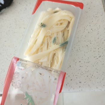 Migros Hemen Küflü Peynir Ayıbı