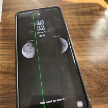 Samsung S20+ Ekran Yeşil Çizgi Problemi