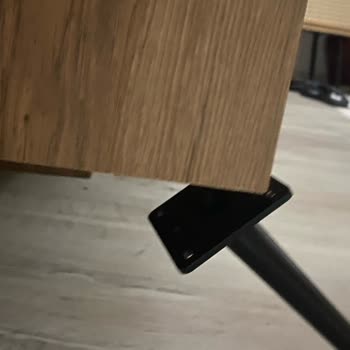 Evonna Yatak Odası Kırık