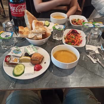 Yakamoz Boğaz Tur Yerine Gelmeyen Sözler