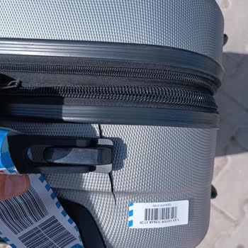 AJet (Anadolu Jet) Van Yolculuğunda Kırık Bagaj Mağduriyeti Ve İletişim Sorunu