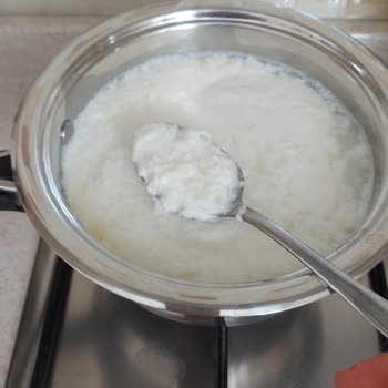 BİM Den Satılan Bozuk Süt