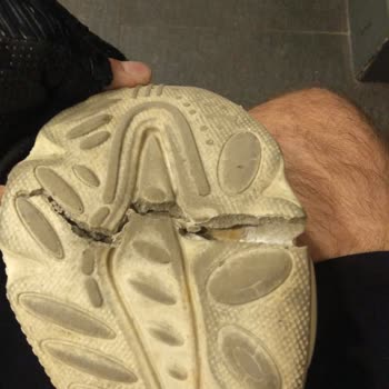 Tonny Black Malinin Arkasında Duramıyor