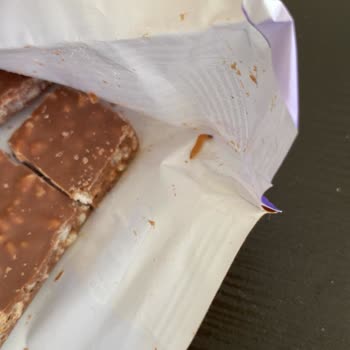 Yemeksepeti Milka Çikolatadan Canlı Kurt Cıktı