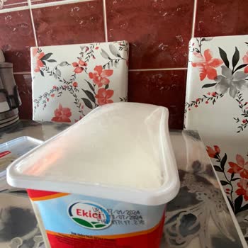 Ekici Peynir Ekici Lokum Kıvamında Peynir Kutusu Şişti