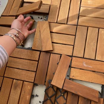 Koçtaş - Paramparça Olan Akasya Karo Deck Ahşap Dış Mekan Döşemeleri