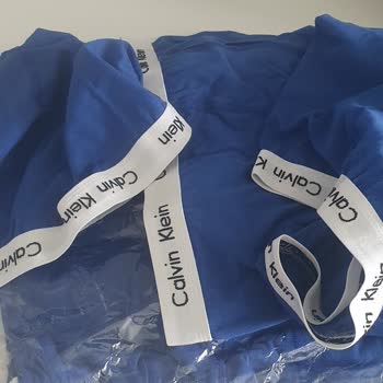 Calvin Klein Beklenen Ürün Farklı Geldi: Renk Ve Marka Sorunu