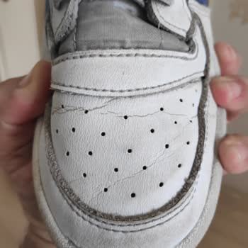 Adidas Spor Ayakkabı Çatlaması