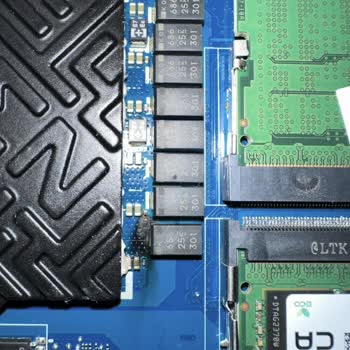 Yanık Yonga Setli HP Laptop
