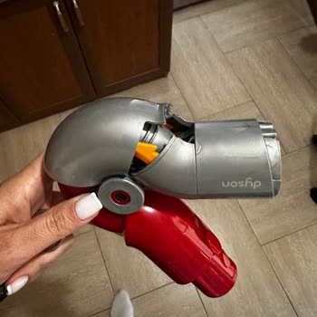 Dyson Mobilya Altı Adaptör Hasarlanması