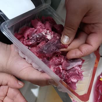 Beşler Yağsız Kuşbaşı Tamamen Yağ Dolu