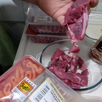 Beşler Yağsız Kuşbaşı Tamamen Yağ Dolu