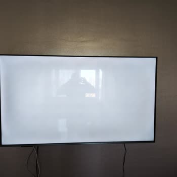 Grundig TV'de Gölge Sorunu Ve Servis Hüsranı