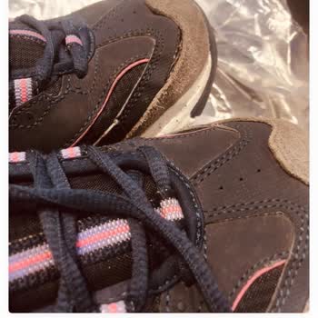 Skechers Ürünlerinin Arkasında Durmuyor