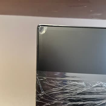 Aras Kargo Satmış Olduğum Bilgisayar Satıcısına Kirik Ulaştı