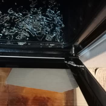 Simfer Fırınlı Ocağın Fırının Camı Patladı