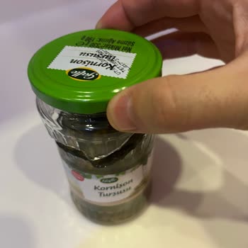 A101 Galle Turşu Kavanozu Yaralanmalı Kaza 9 Dikiş Atıldı