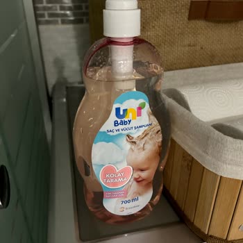 Uni Baby Bebek Şampuanı Yüzümü Mahvetti