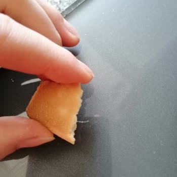 Eti Cici Bebe İçinden Çıkan Plastik