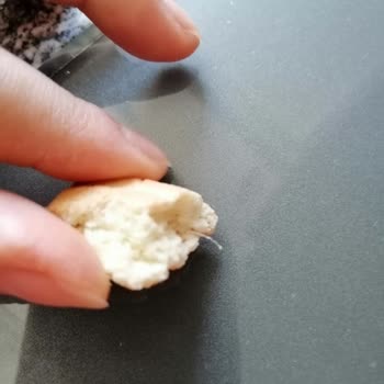 Eti Cici Bebe İçinden Çıkan Plastik