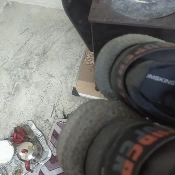 Tomsking Hakaretle Konuşuluyor