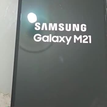 Samsung M21 Logoda Kalıyor