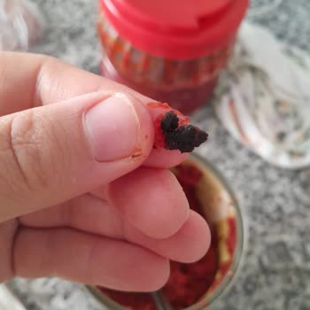 Migros Salçadan Çıkan Siyah Şey Ne?!