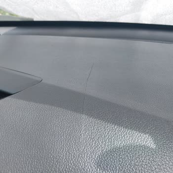 Kia 2012 Ceed Torpido Çatlak