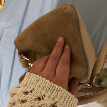 Elle Ayakkabı Süet Çantada Renk Değişimi