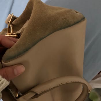 Elle Ayakkabı Süet Çantada Renk Değişimi