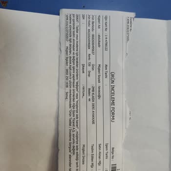 Kiğılı Ayakkabı Yırtık Ve Giyilmiş