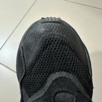 SuperStep Adidas Ozweego'nun Beklenmedik Yırtılma Sorunu
