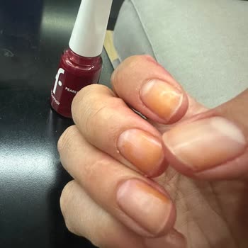 Flormar Kırmızı Ojenin Turuncu Solması
