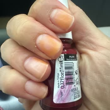 Flormar Kırmızı Ojenin Turuncu Solması