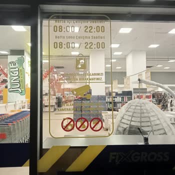 Fix Gross Kapanış Saati 22:00 Ancak 21:45 Te Girmek Yasak