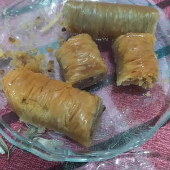 Carrefour SA'dan Aldığım Bozuk Baklava Midemi Bulandırdı.