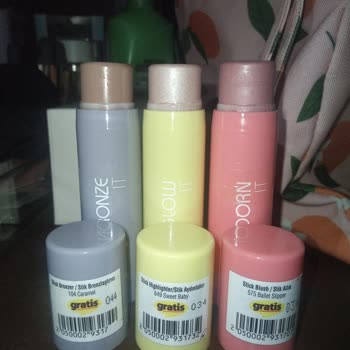 Gratis Bronzer Aydınlatıcı Allık