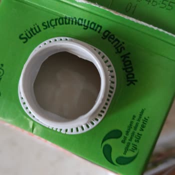 Yörükoğlu Sütte Beyaz Parçalar