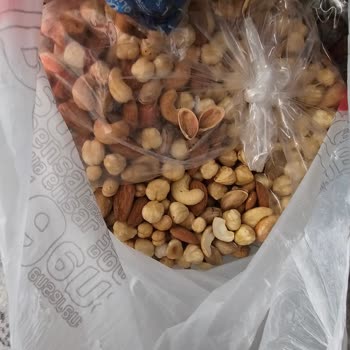 PTT Kargo 2 Kargom Vardı Birisini Yolladılar Diğerini Şubede Bekletiyorlar.