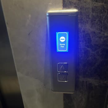 İncek TOKİ-2 Konutları Bitmeyen Asansör Ve Sıcak Su Problemleri