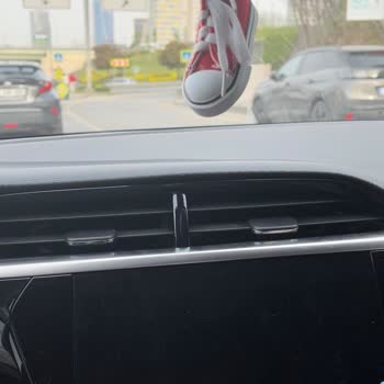 Opel Corsa Multimedya Ekran Problemi, Kararma, Ayıplı Ürün